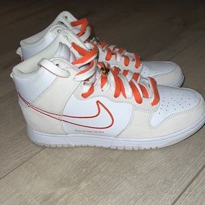 Nike Dunk High orange